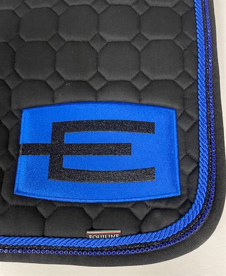 Dressyrschabrak med E-logga Royalblå svartglitter